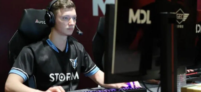 The road to Bucharest — Quincy Crew . Photo 1