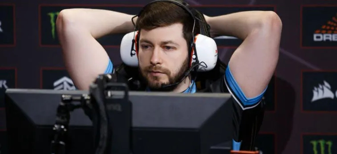 Bükreş Yolu - Evil Geniuses. Photo 1