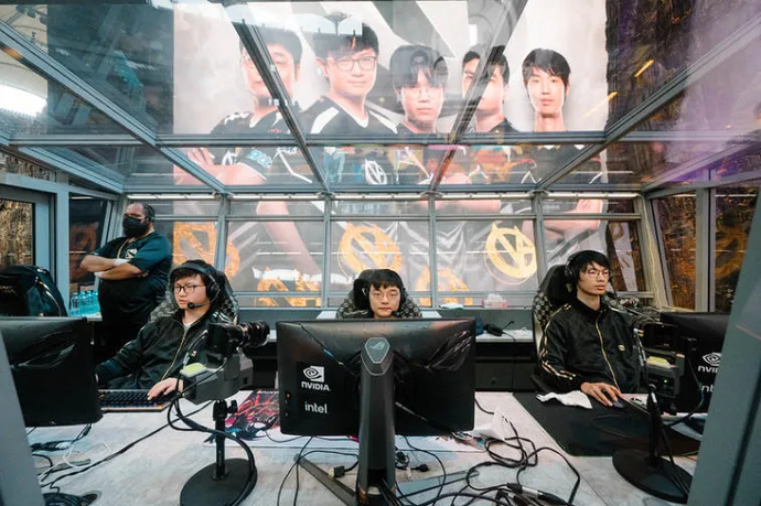 Перестановки в командах-участницах The International 10 - вторая часть! . Фото 2