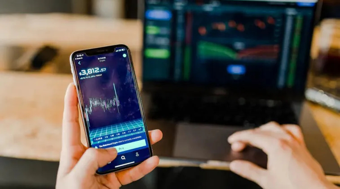 12 лучших криптовалютных приложений в 2023 году: торговля, обмен, NFT-игры. Фото 1