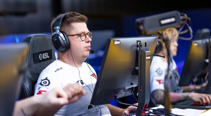 Descobertas e perdedores da fase de grupos do IEM Katowice 2023. Foto 3