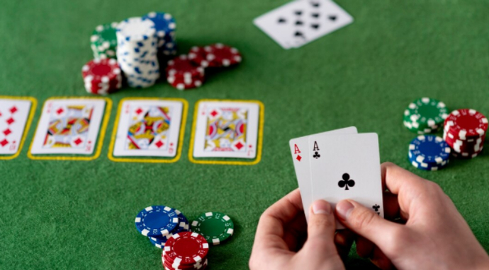 Poker in the 21st Century: From the Thrill of Live Games to Advanced Online Strategies 1