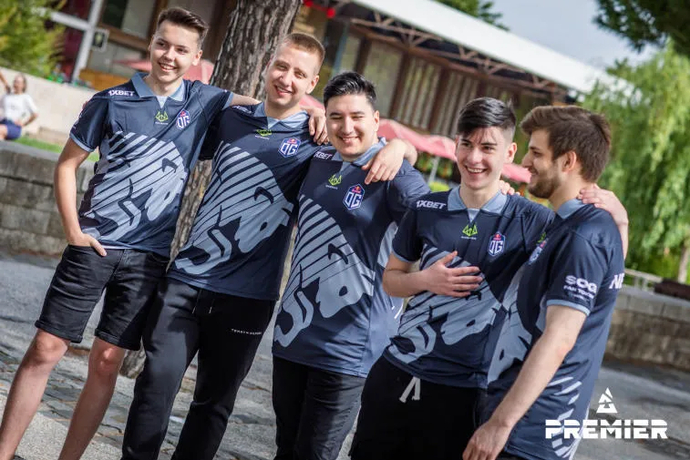 Analyse der Teilnehmer der BLAST Premier Fall Groups 2022: Gruppe A. Foto 2