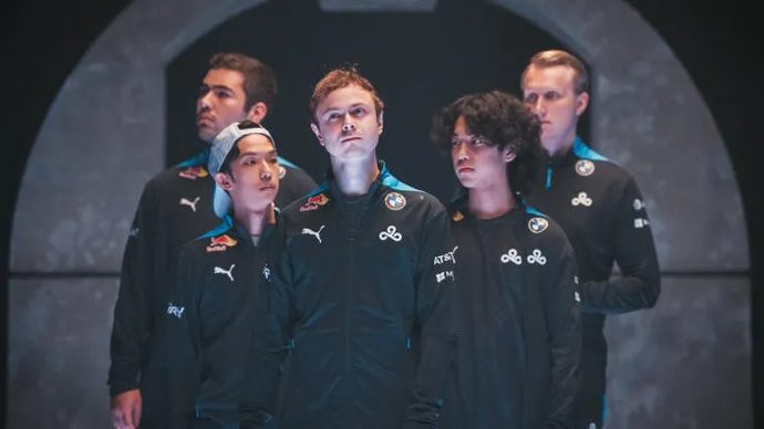 Cloud9 und 100 Thieves treffen im großen Finale der LCS Summer 2022 aufeinander. Foto 1