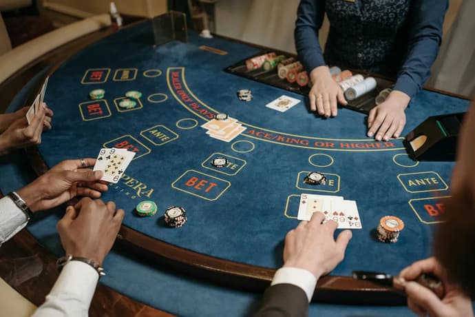 Blackjack: Varieties and Features of the Game in Online Format