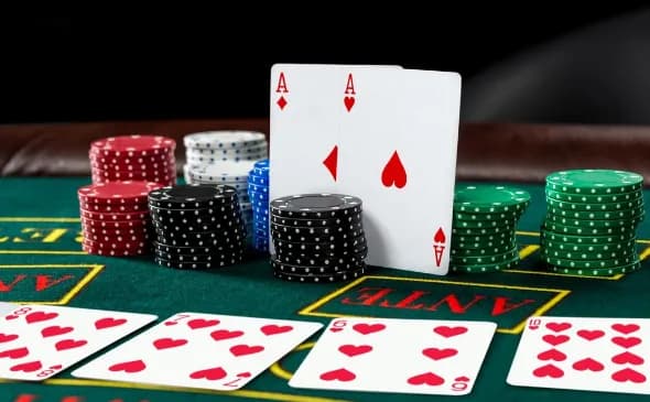 Poker in the 21st Century: From the Thrill of Live Games to Advanced Online Strategies