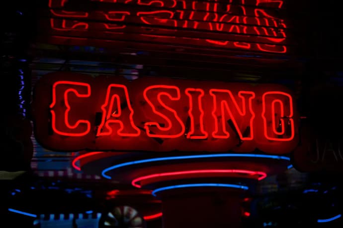 Do Modern Casino Games Share Any Qualities with Classics Like Poker and Blackjack? Do Modern Casino Games Share Any Qualities with Classics Like Poker and Blackjack?